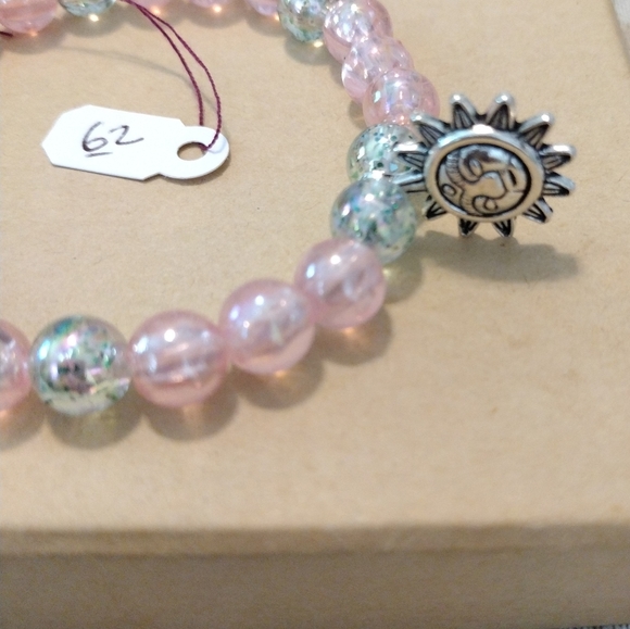 Artemis's Gems custom-made beaded bracelet with metal sun charm with face, pink - Picture 3 of 6